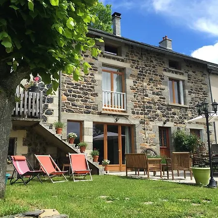 Holiday home La Maison Des Biscuits Loubaresse (Cantal)